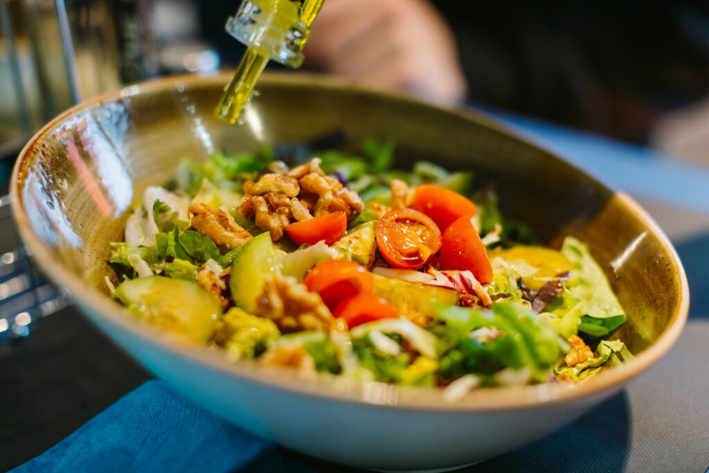 Discover how the Mediterranean diet helps you lose weight naturally while boosting health. Get practical tips, meal ideas & proven results